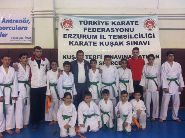 components/com_spgm/spgm/gal/Karate/2013_Subat_Ayi_Kusak_Sinavi/kemer%20%2834%29.JPG