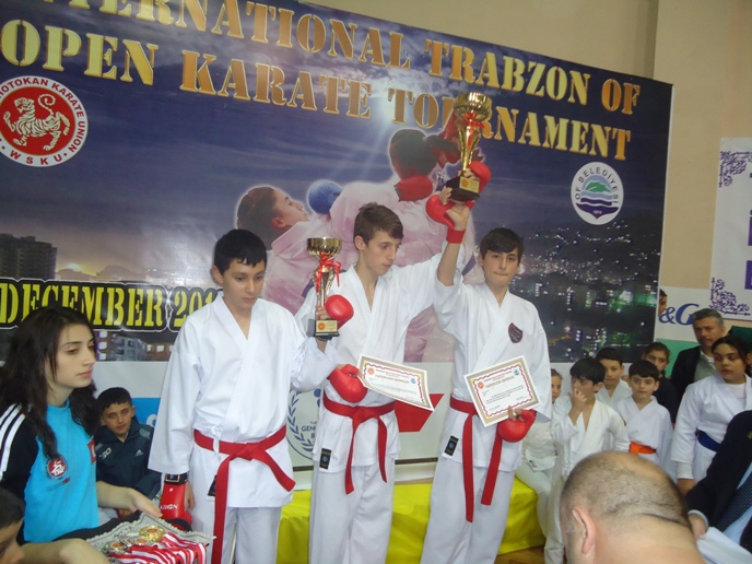 components/com_spgm/spgm/gal/Karate/Trabzon_Open_Karate_Turnuvasi/trabzon%20%289%29.JPG